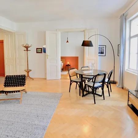 Beautiful Flat Next To Karlskirche Vienna Esterno foto