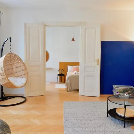 Beautiful Flat Next To Karlskirche Vienna Esterno foto