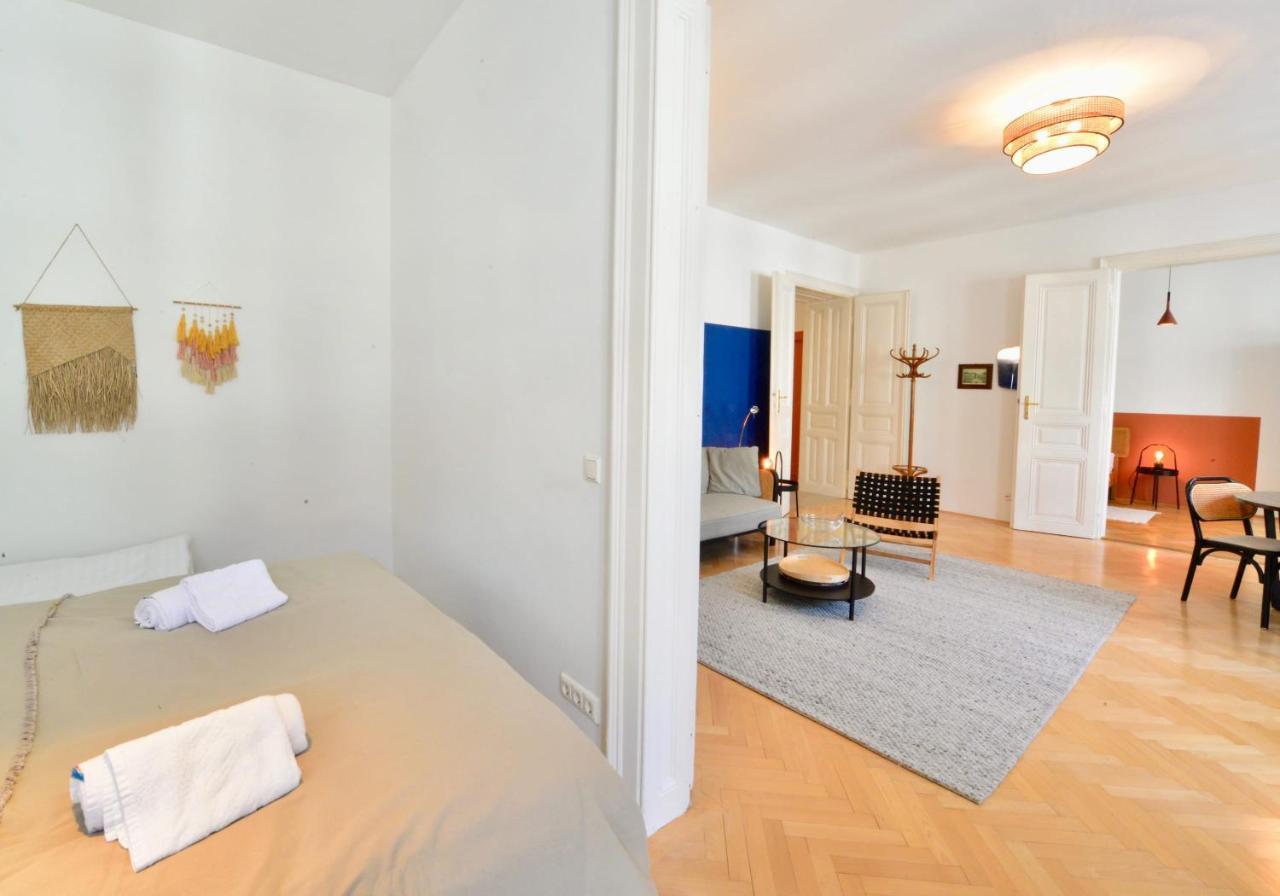 Beautiful Flat Next To Karlskirche Appartement