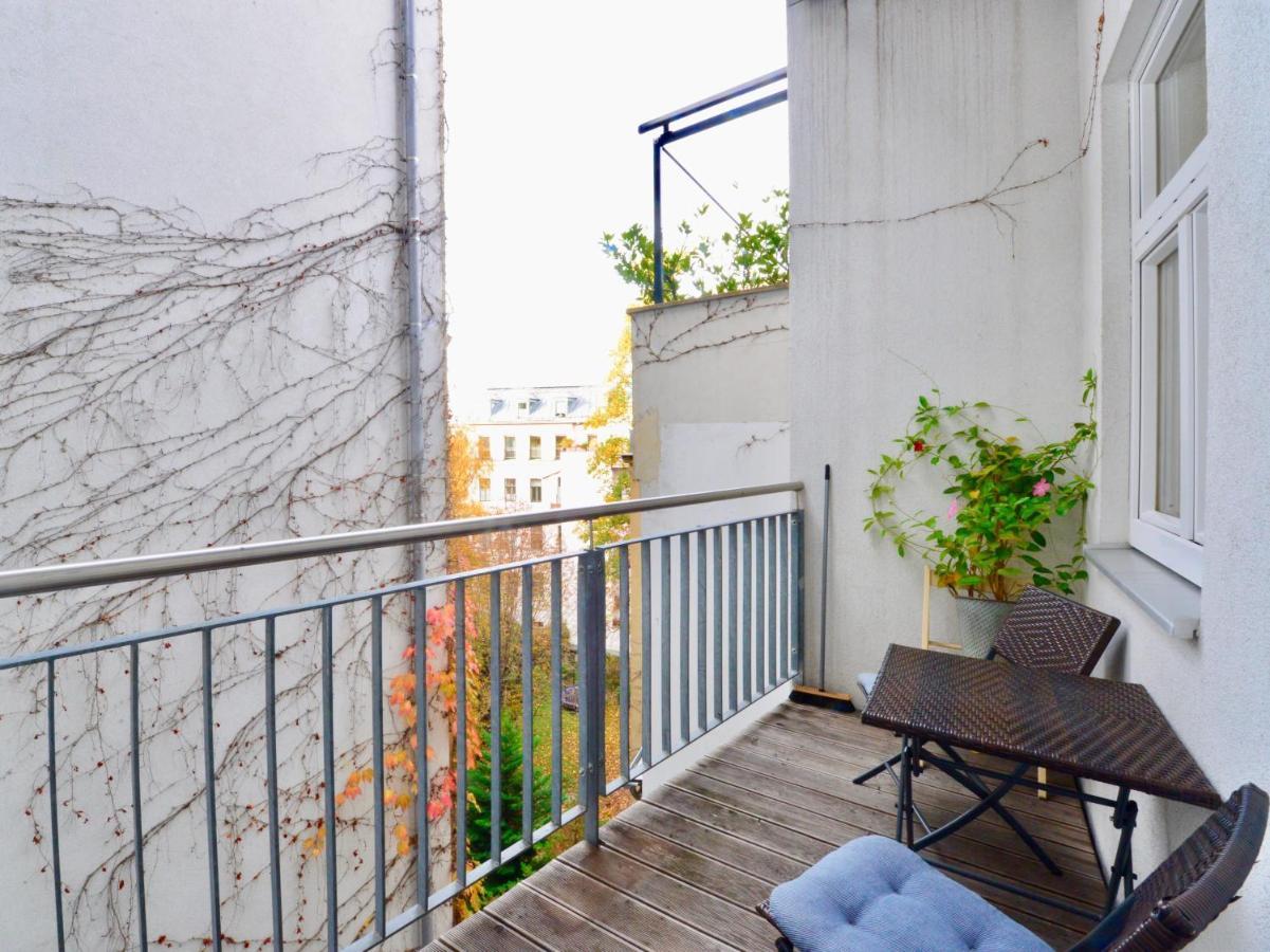 Appartement Beautiful Flat Next To Karlskirche Wenen